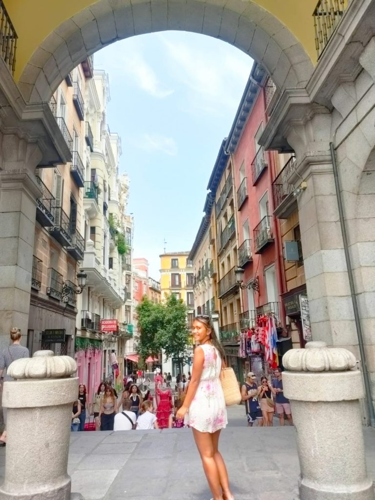 konser madrid traveling aja dulu