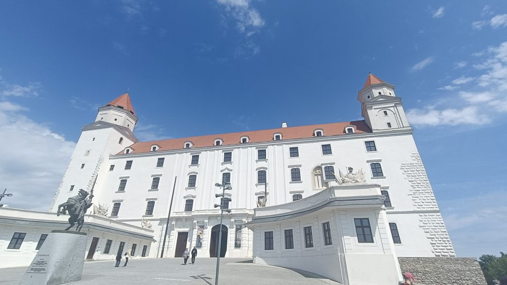 wisata slovakia castle